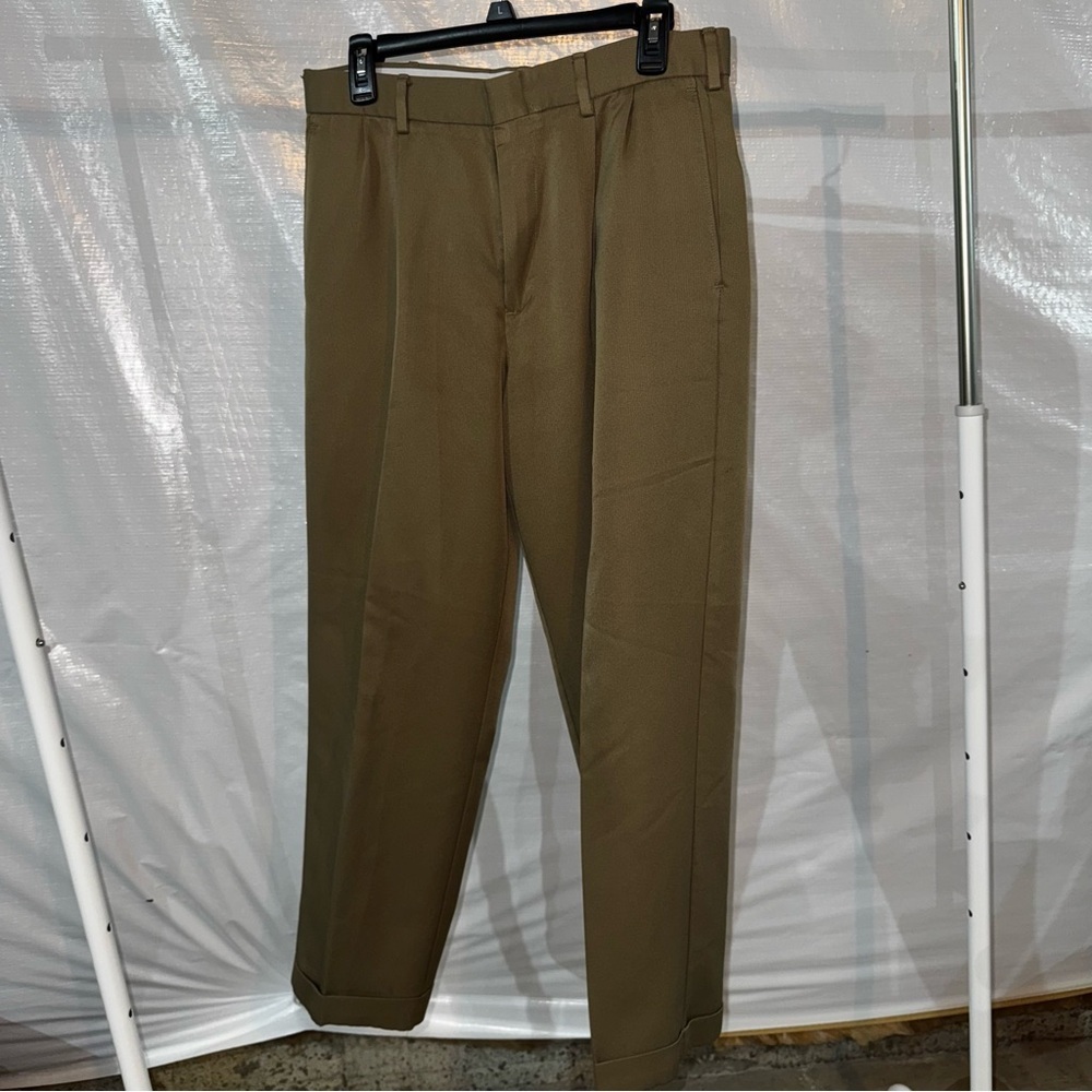Dockers Classic Men's Tan Dress Trousers